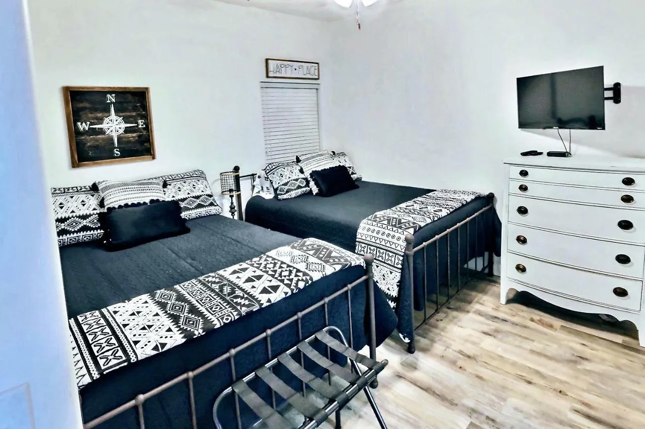 Apartment Barefoot Bliss - Beachfront Condo - Sleeps 12 Panama City Beach