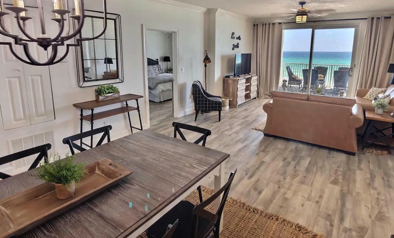 Barefoot Bliss - Beachfront Condo - Sleeps 12 Panama City Beach Apartment